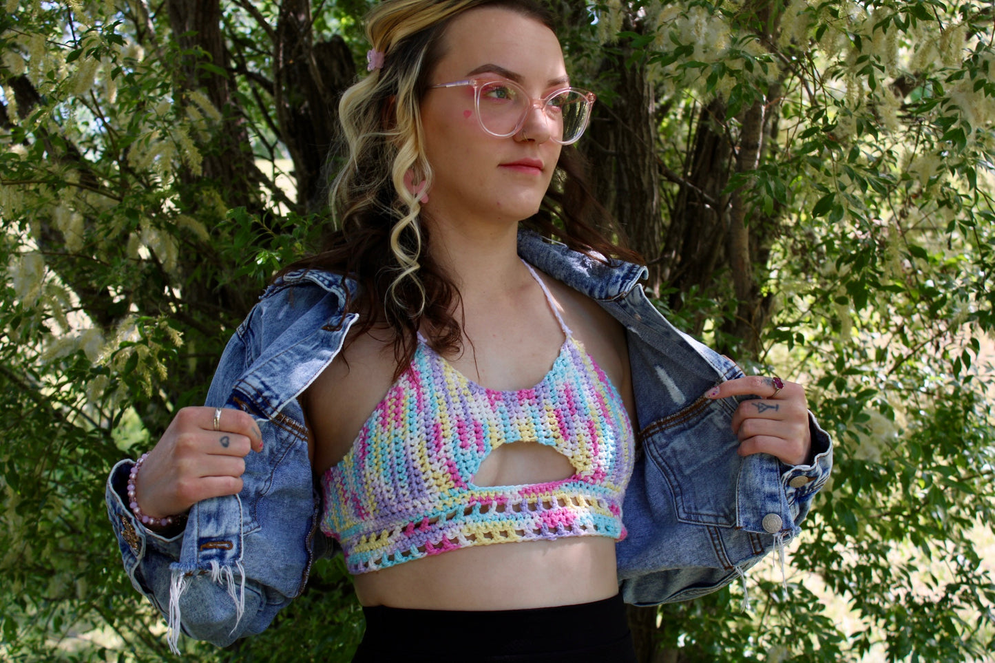 Bubble Gum Sneakapeak