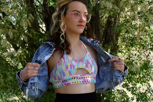 Bubble Gum Sneakapeak